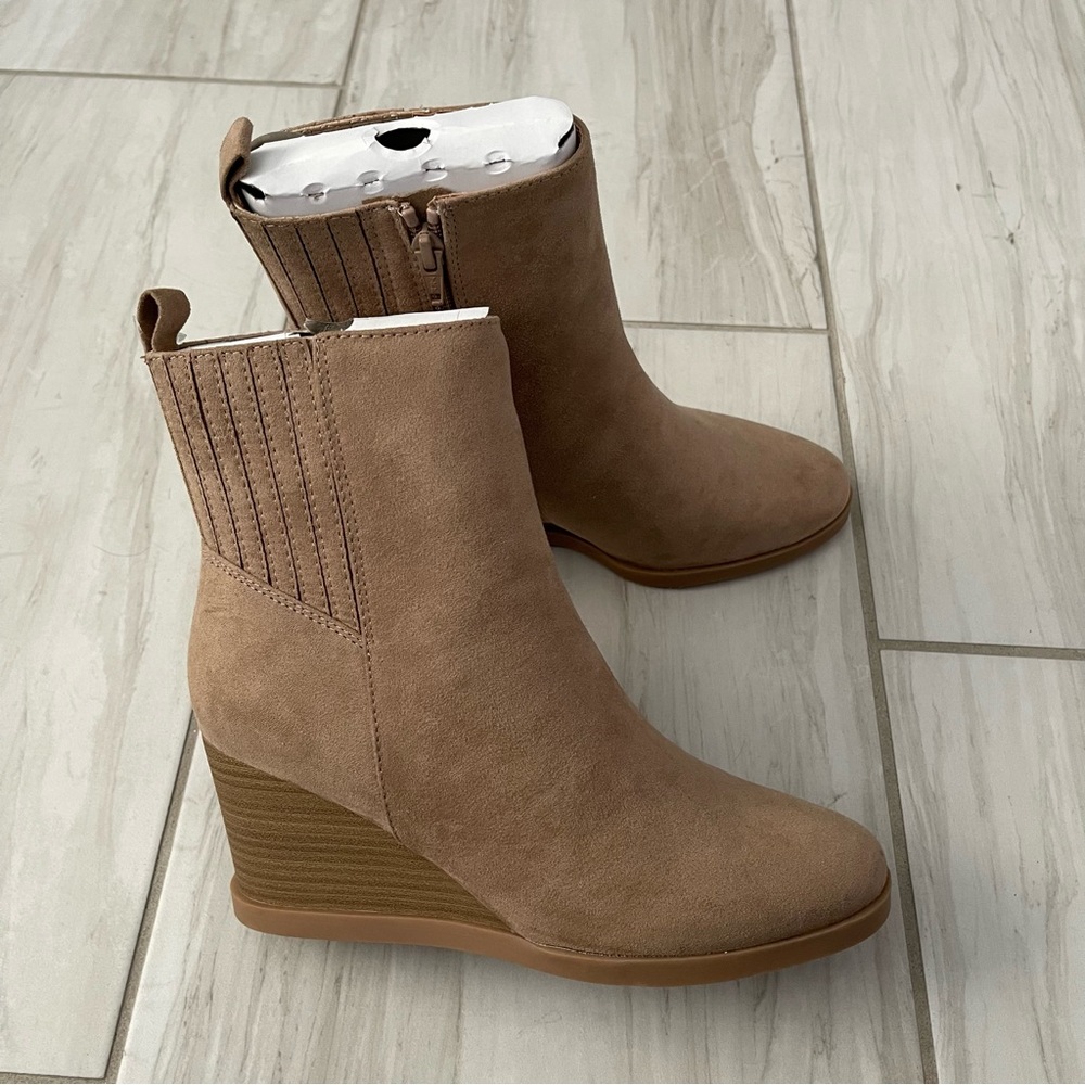 🤎NWT Wedge Booties🤎